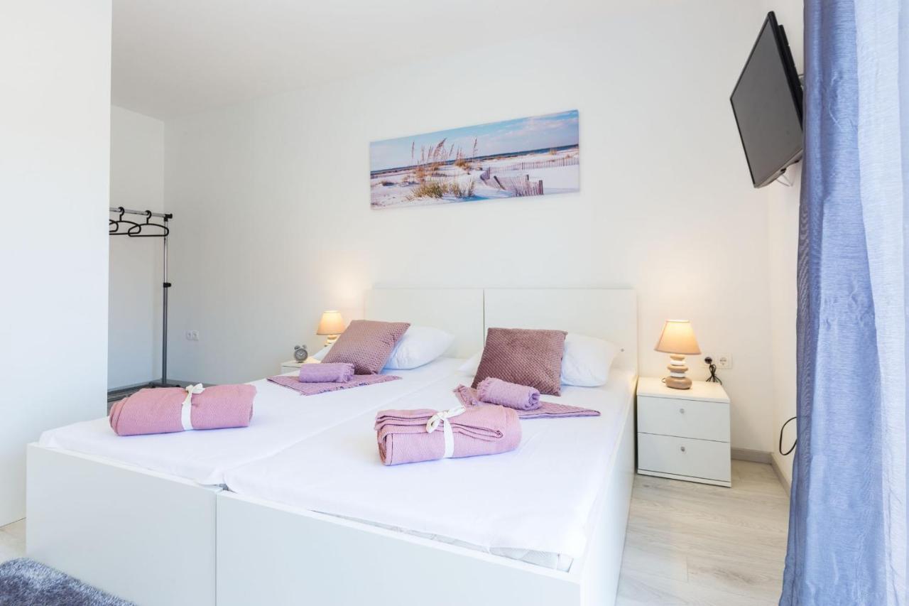 2Sis 2 Apartments 자다르 외부 사진