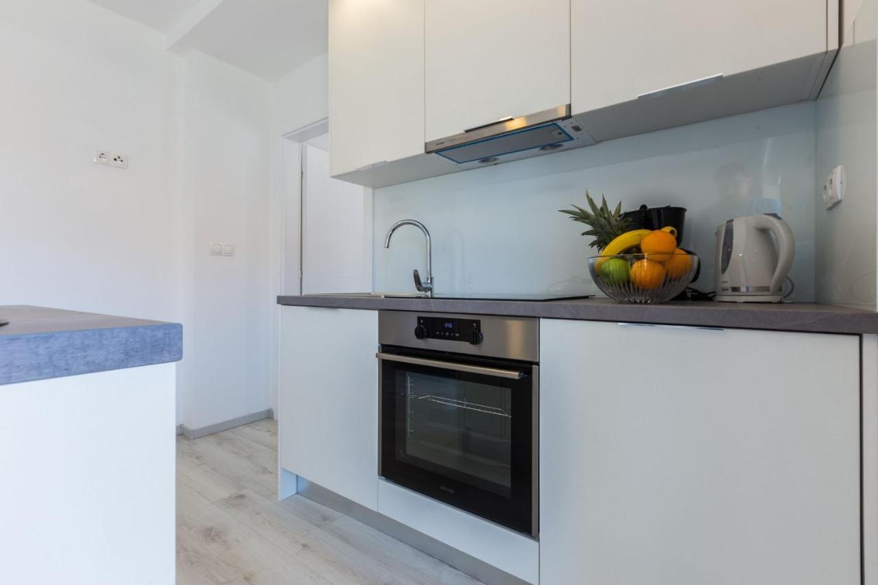 2Sis 2 Apartments 자다르 외부 사진