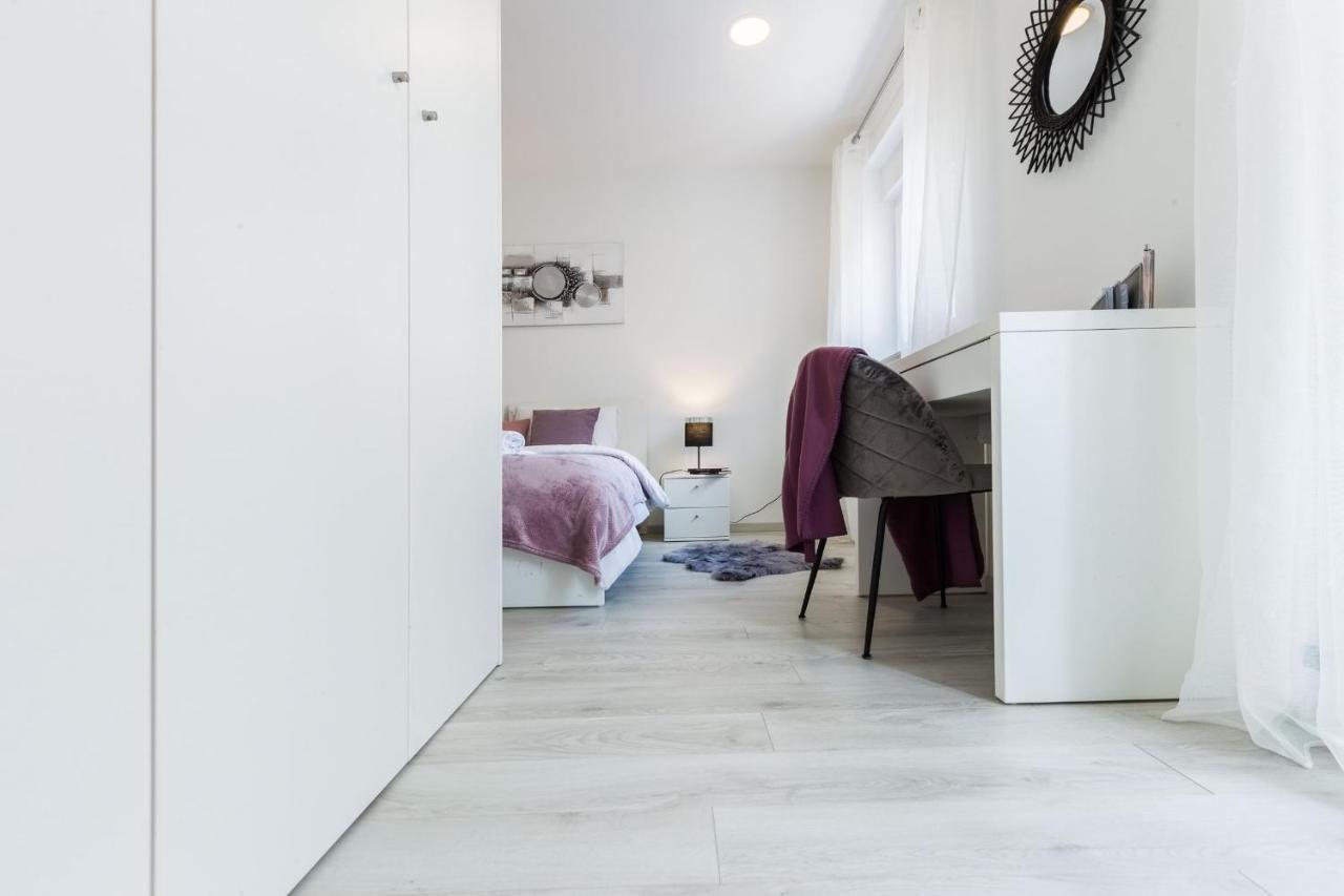 2Sis 2 Apartments 자다르 외부 사진
